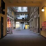 White Ship Apartman