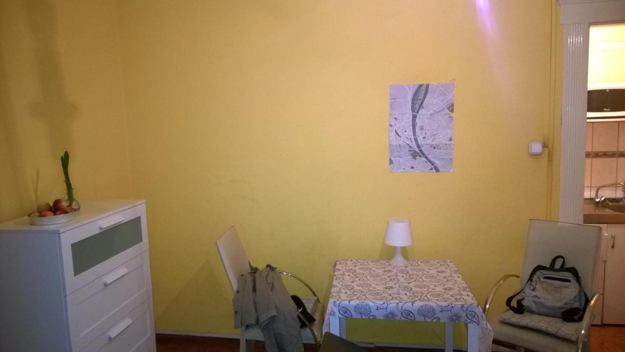 White Ship Apartment *